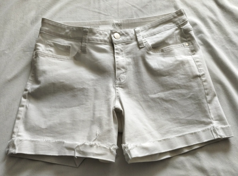 A.N.A. White Denim Cuffed CUT-OFF JEAN SHORTS Sz 10 (5 Inch Inseam)