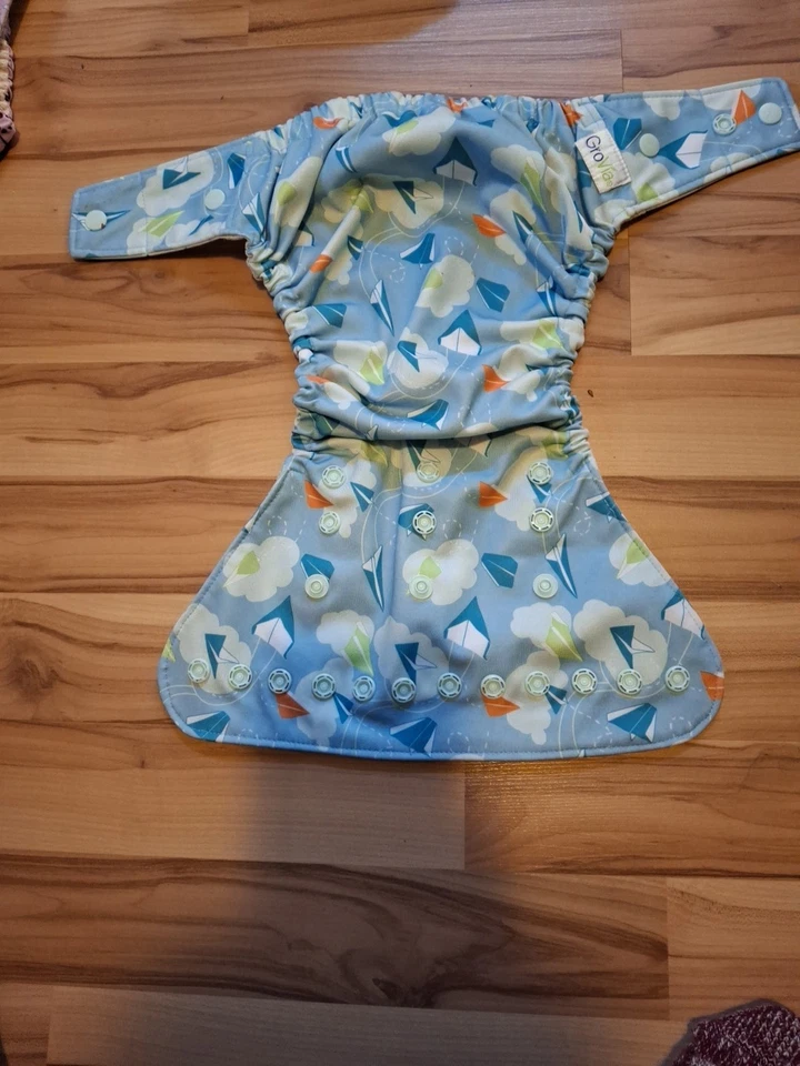 Carcasas a presión Grovia, buen estado Foto 3 de 4