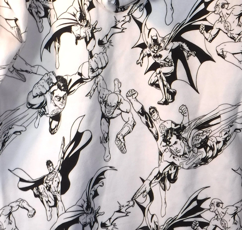 Puma DC Justice League Allover Print White Hoodie Youth Boy's Sz XL 18/20 Batman - Image 4 of 4