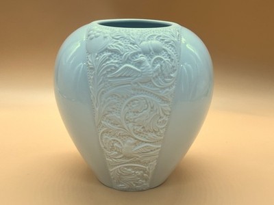 Rosenthal Porzellan Blanc De Chine Relief Vögel Vase von Helmut Drexler. 4077/14.