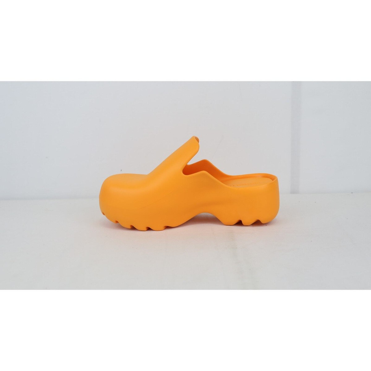 Bottega Veneta Gel Rubber Flash Slipper Rubber in Tangerine