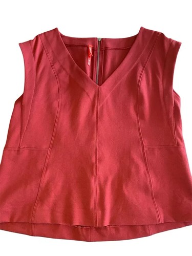 Spanx Deep Red Ponte Seamed V Neck Sleeveless Zip Back Top Women’s Small NWT - 第 5/5 張圖片