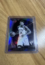 2022-23 Panini Flux - Titan Giannis Antetokounmpo #98 Silver Prizm