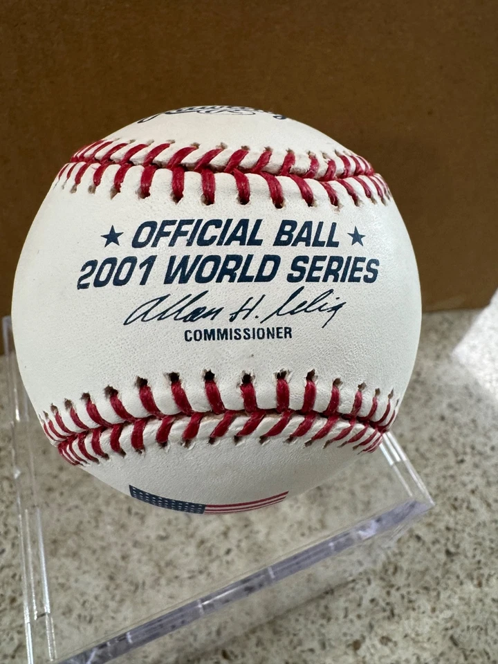 Rawlings Official 2001 World Series Baseball 1st Pitch Flag Logo - Image 2 of 4