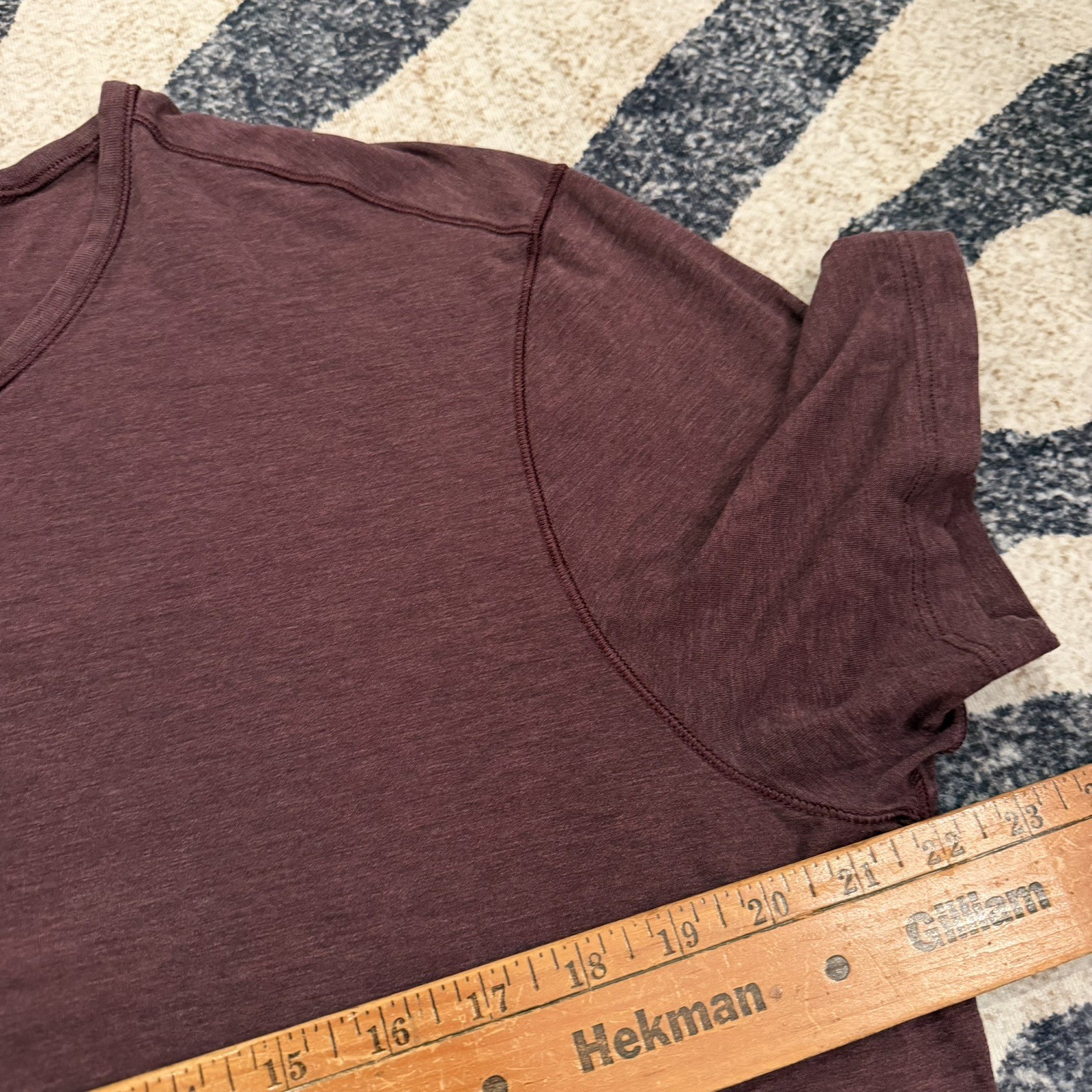 Men's Lululemon Five Year Basic Tee Maroon XL EUC - image 3