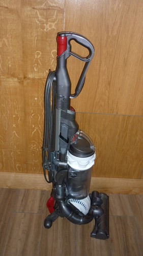Dyson DC25 I vacuum, new brushbar & Backhose 6 mths wty (121) - Picture 4 of 9