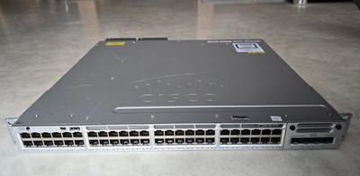 Cisco Catalyst WS-C3850-48F-S, Full PoE+, 2x 1100W PSU, Net-Modul, POST Passed
