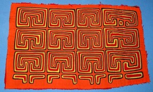 M63 - Kuna Mola - Geometric Maze - San Blas Islands - Panama