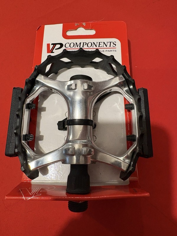 Bicycle Pedals Bear Trap VP-747 9/16” BMX Freestyle GT Hutch Haro Skyway SE CW