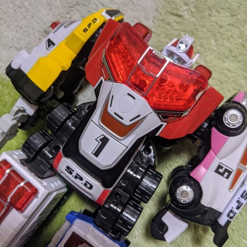 Bandai Power Ranger Tokusou Sentai Dekaranger DX Dekaranger Robo Action Toy - Picture 9 of 10