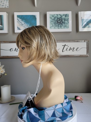 GLENN ~NIB~ Amore Wig Monofilament Short Flip Bob Creamy Toffee-R #1 Color! - Picture 7 of 11