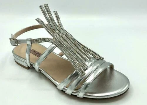 Zapatos de tacón de mujer de color plata