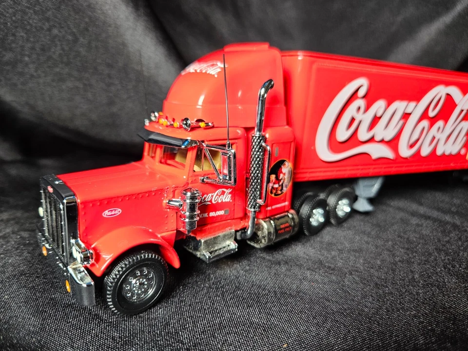 Matchbox Peterbilt Coca-Cola Holiday 1:50 Scale Inv. #1708 - Image 3 of 4