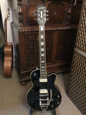 DEARMOND GUITAR M75-T WITH ORIGINAL CASE MADE BY FENDER