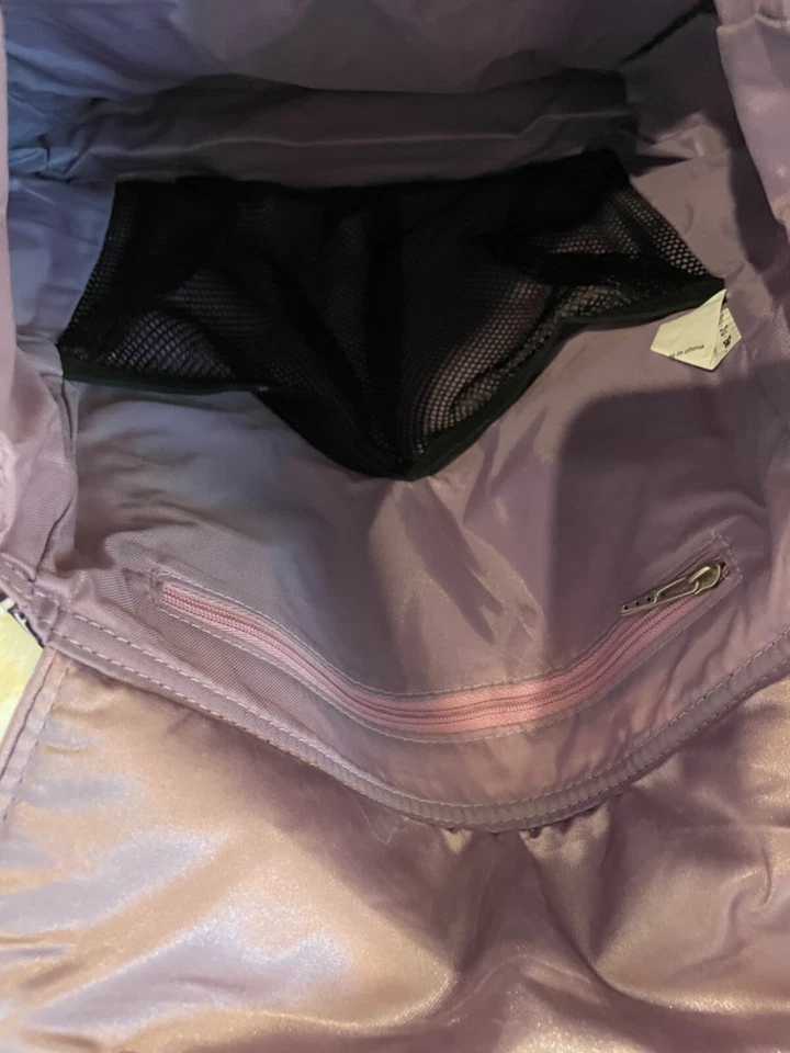 Bolso cruzado de pañales JuJuBe Be Hip in Ju Berry cuadrados con almohadilla y sé rápido Foto 4 de 4