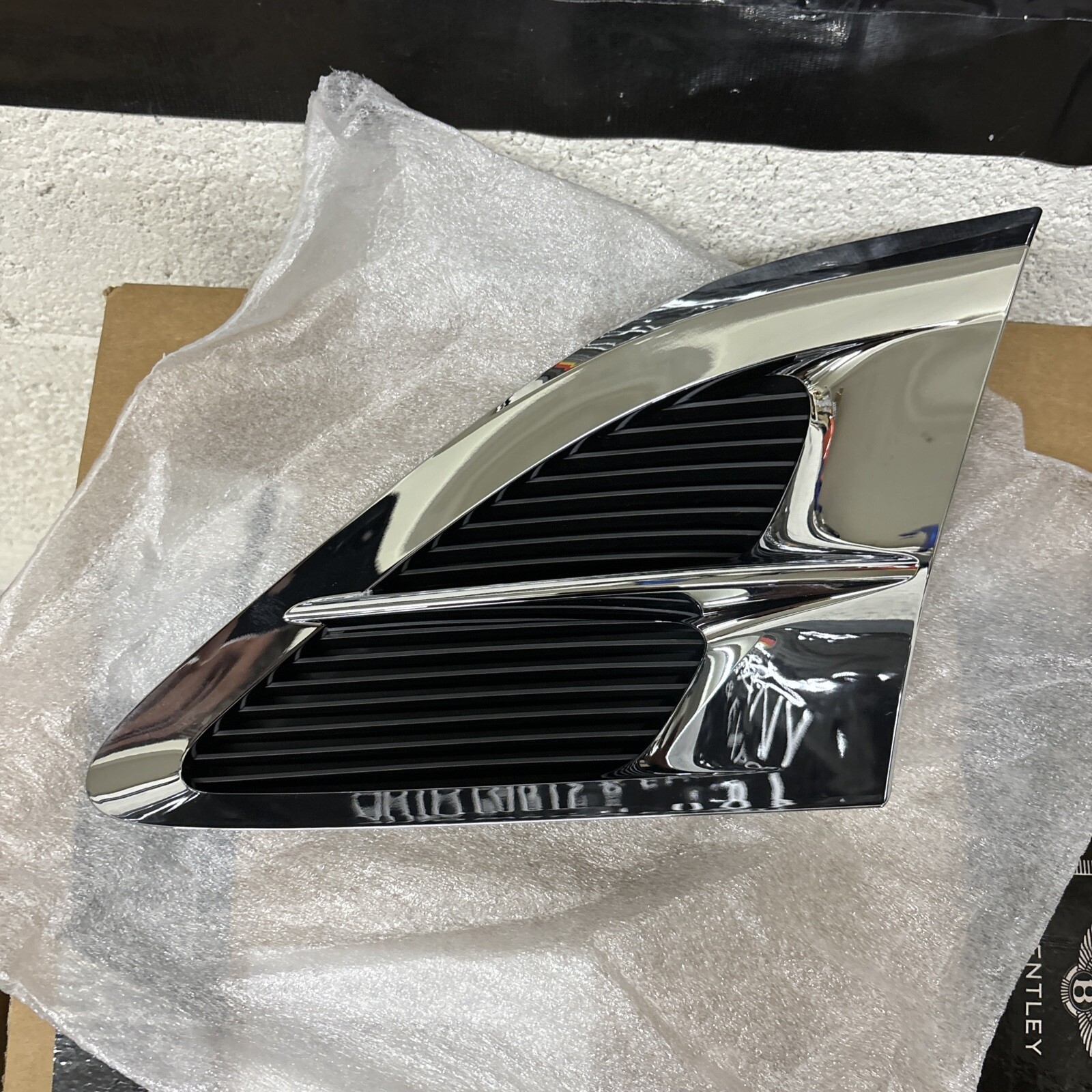20-23 BENTLEY CONTINENTAL GT GTC W12 SPEED RIGHT RH WING FENDER CHROME VENT #494