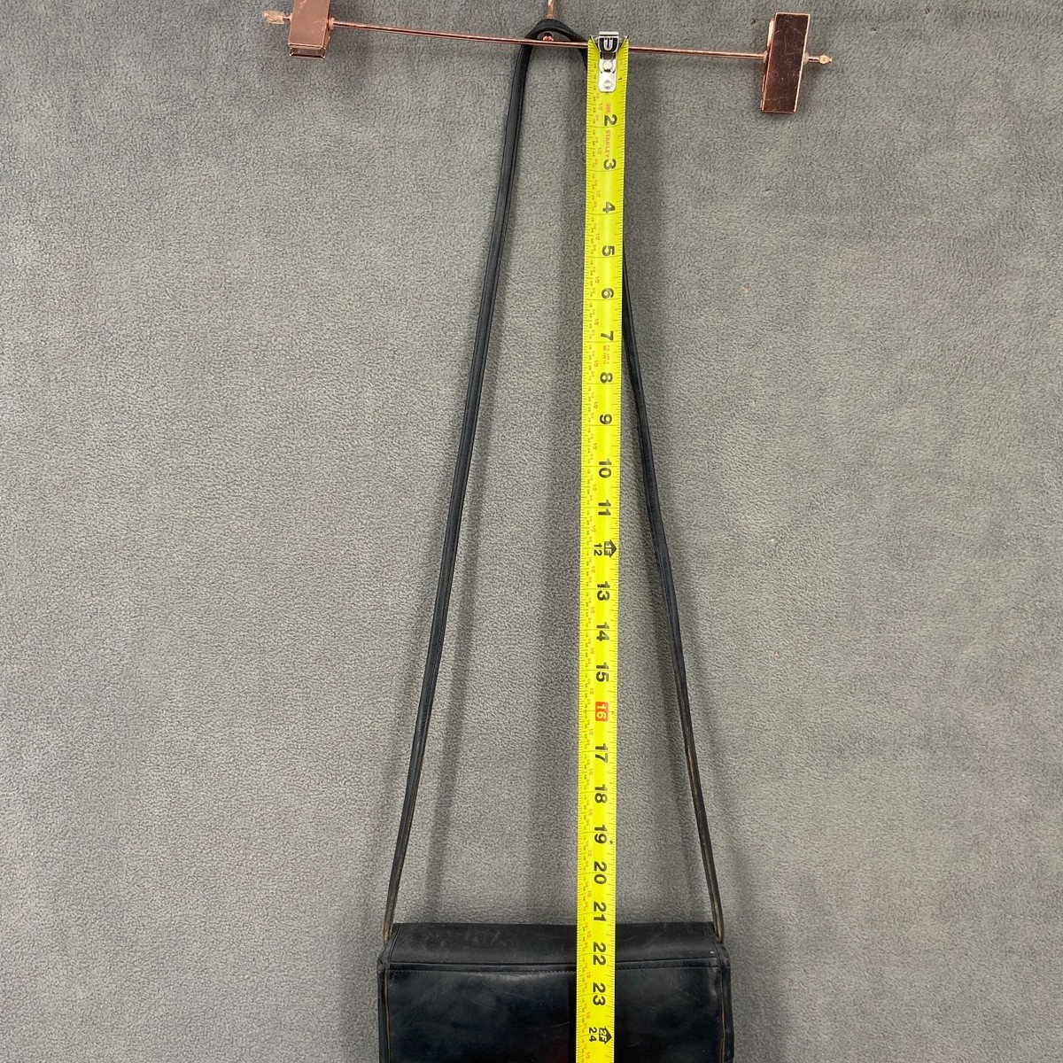 Vtg Coach Dinky Handbag Womens Black Leather Zip Pockets Turn Lock Crossbody Bag View 3