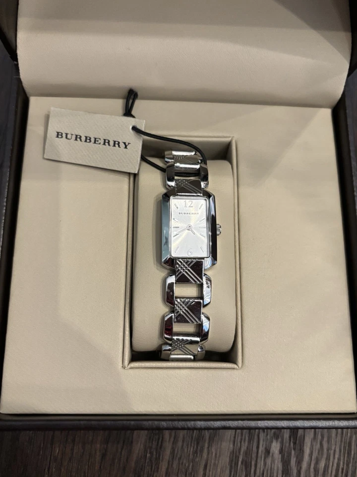 Relógio feminino Burberry BU4211 com caixa e papéis - Imagem 3 de 4