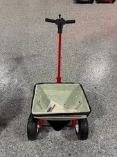 Shindaiwa RS41 Broadcast Spreader