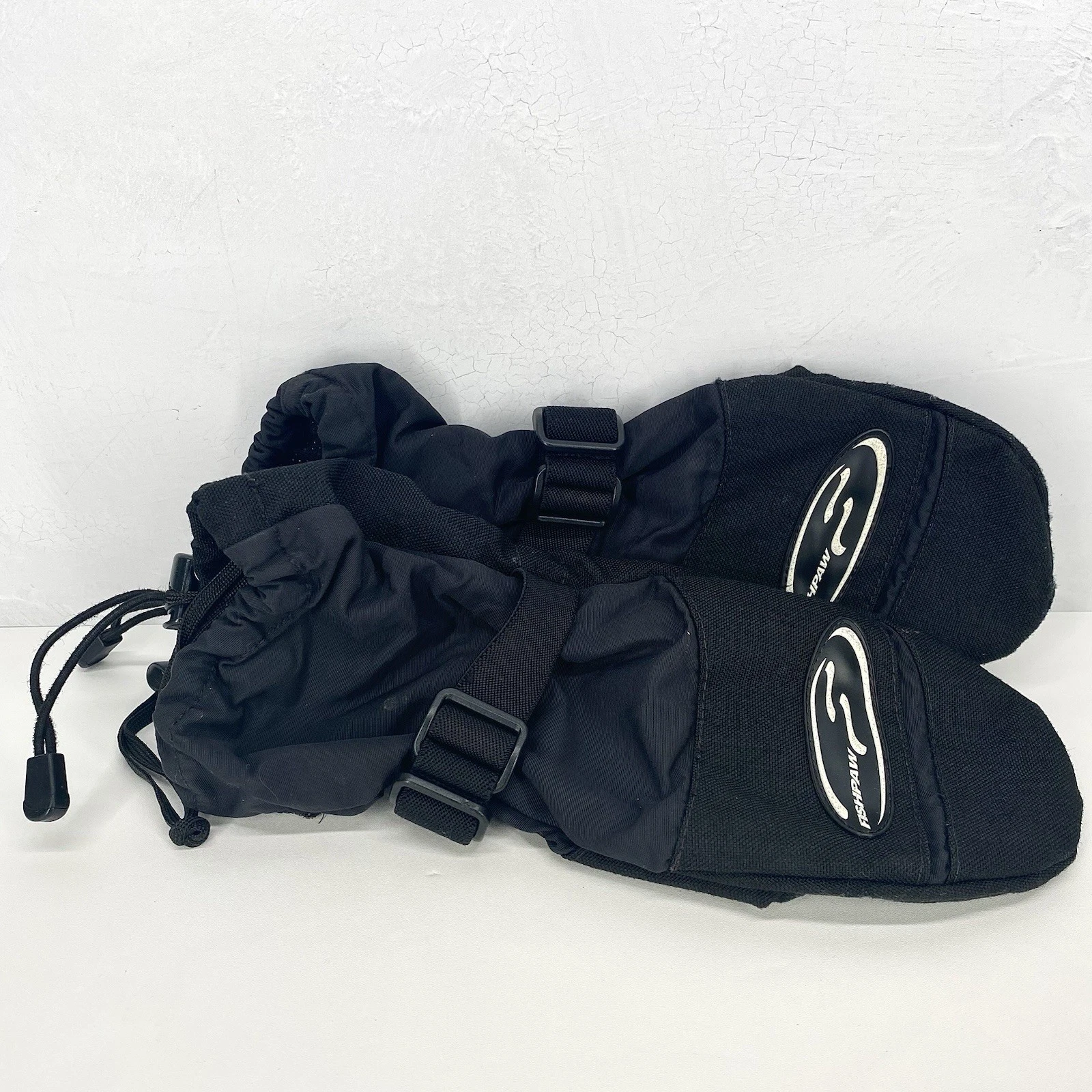 Fishpaw Vintage 90s Black Winter Gloves Men's Size Medium Ski And Snowboard Gear
Opens in a new wind