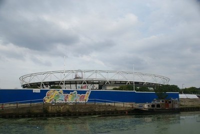 Photo 12x8 View of the Olympic Stadium from the rear of Stour Space Stratf c2017