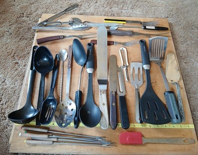 Lot of 29 Assorted Kitchen Utensils - Used