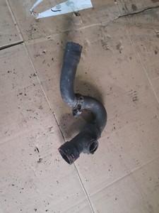 Audi A6 4B Kühlwasserschlauch unten mit Abflussventil 4B0121049D