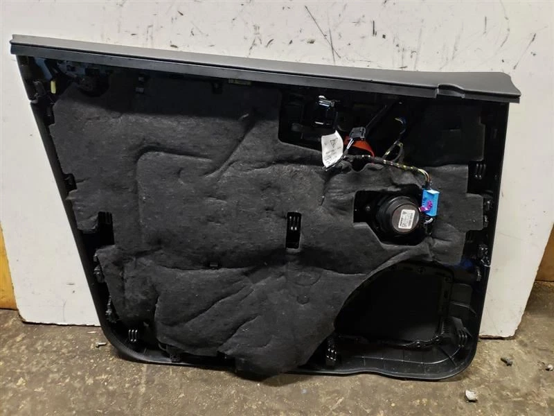 2015 2016 2017 2018 2019 2020 Porsche Macan right front door trim panel Foto 3 de 4