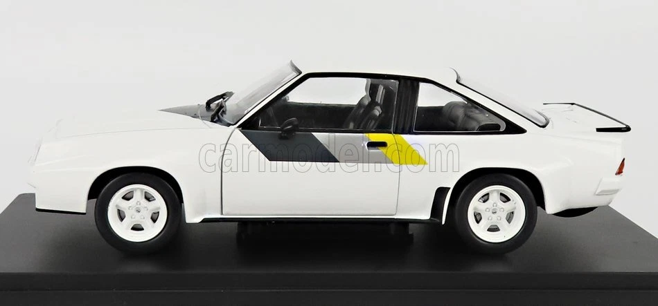 MODELLINO AUTO STATICO OPEL MANTA 400 RALLYE 1981 BIANCO MODELLISMO SCALA 1/24 - Immagine 3 di 4