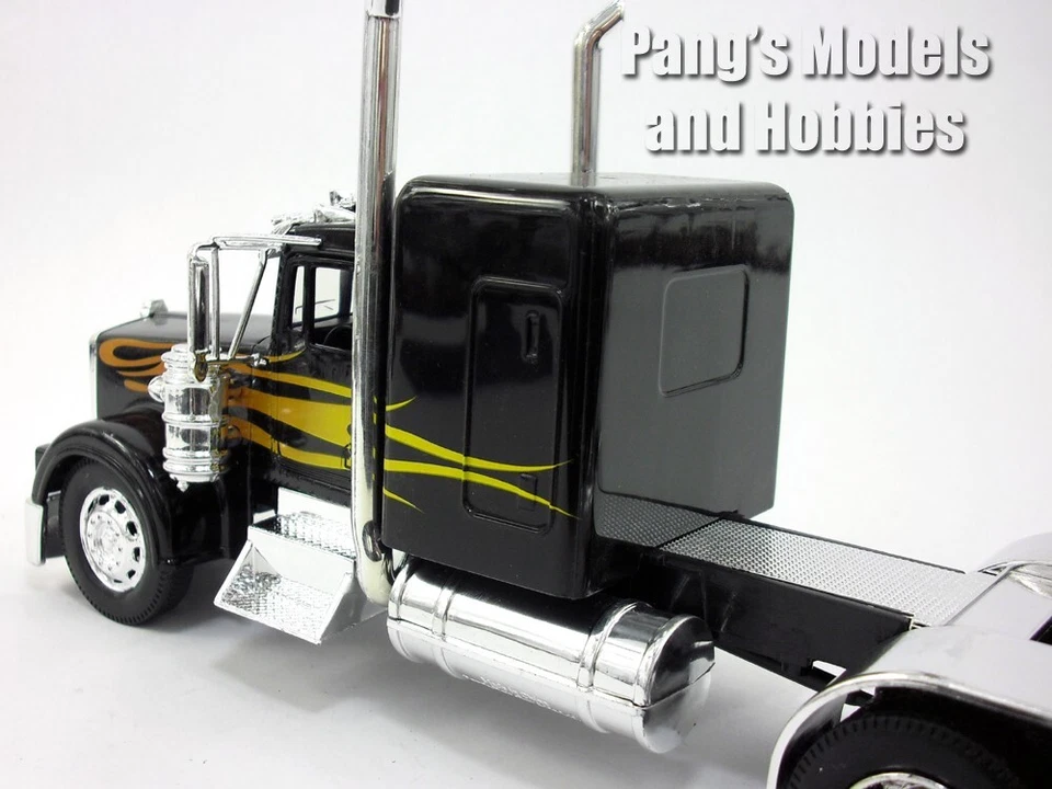 Kenworth W900 Custom Truck Cab 1/32 Scale Diecast Model - BLACK - YELLOW - Image 4 of 4