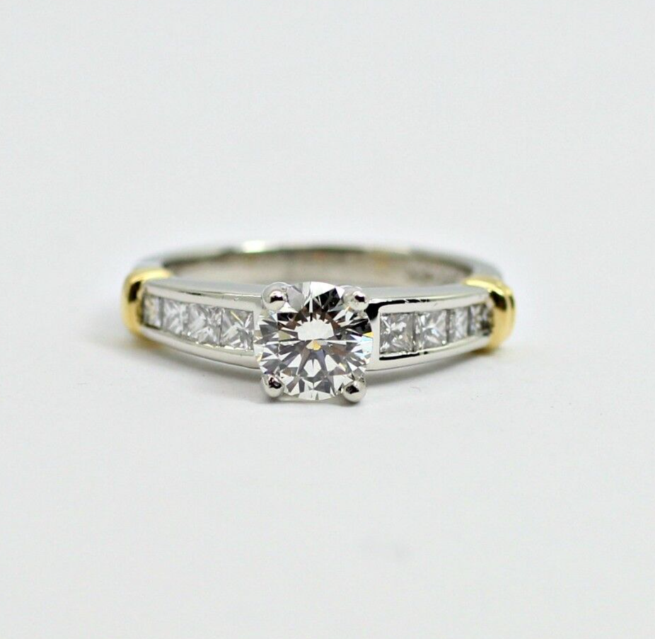 PLATINUM ROUND DIAMOND SOLITAIRE ENGAGEMENT RING $7076 RETAIL