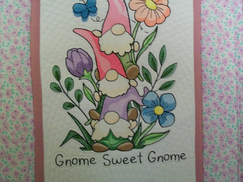 quilted and embroidery gnome wall hanging mauve floral 19''x 13'' - Picture 2 of 3
