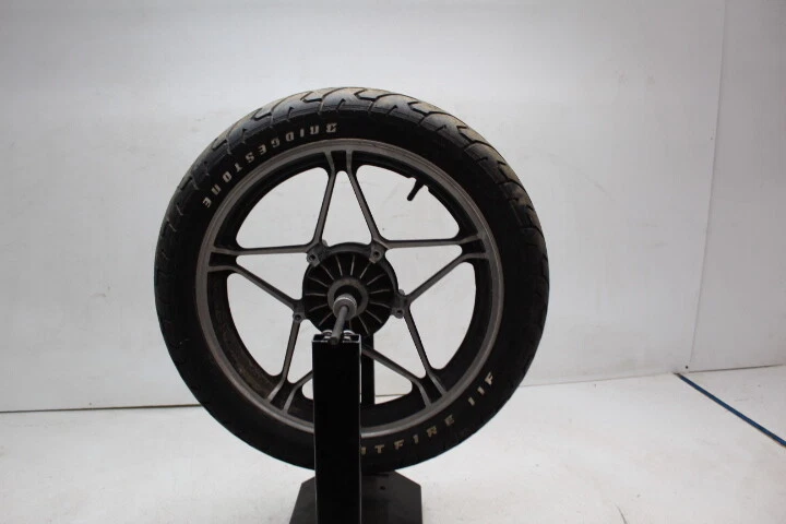1982 HONDA V45 MAGNA VF750C FRONT WHEEL RIM STRAIGHT - Image 2 of 4