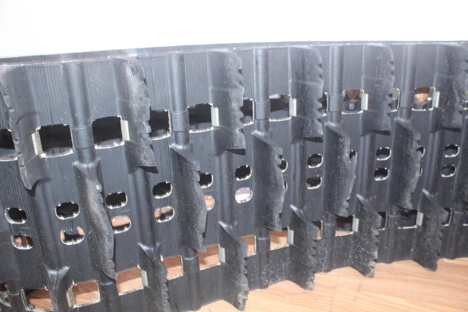 Ski-Doo Summit 1000 Highmark 2006 pista 16 x 151 x 2,3 pulgadas 2,52 pasos Foto 3 de 4