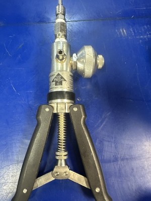 Dresser TP1-40  Hand Pump Shipped Priority Mail