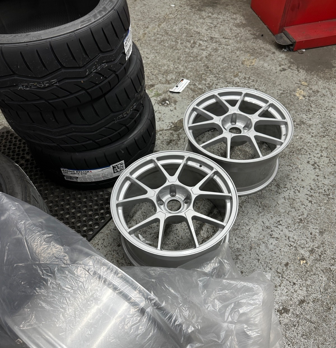 weds sport TC005 18インチ 5穴 114.3 8J 2本 Weds Sport TC005 18x9 +39 set 5x114.3 | eBay