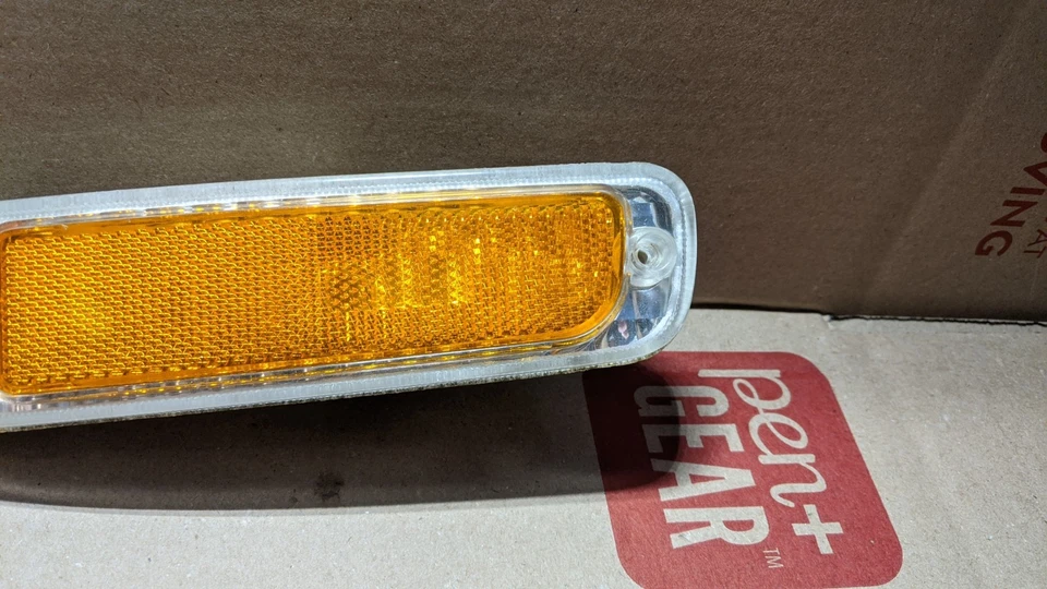 HONDA PRELUDE S Driver Left Corner Park Light Park Lamp Turn Signal 1994 1995 96 - Image 2 of 4