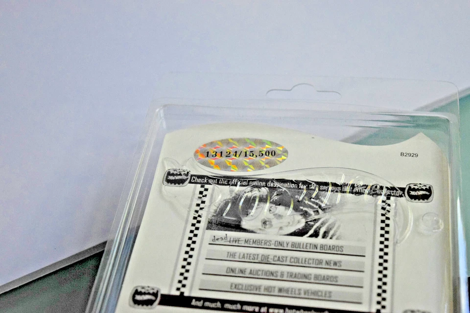 2002 Hot Wheels Halloween Exclusive Scary Dairy Delivery Limited Edition - Image 3 of 3