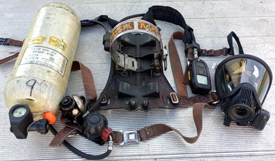 MSA Ultra Elite Medium Mask , SCBA Air Pack w/ Tank , Netting Voice Amplifier