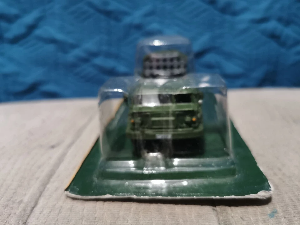 Eaglemoss EAC Vehículo Militar BM-27 Uragan MRLS Tanque Soviético 1:72 Modelo Fundido a Presión Foto 4 de 4