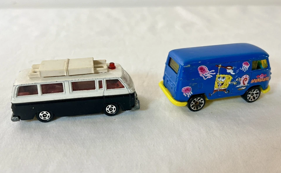 一对范斯老式 1975 年 Tomica 日产 Cabael Metro Police 1999 年大众海绵宝宝 — 第 4/4 张图片