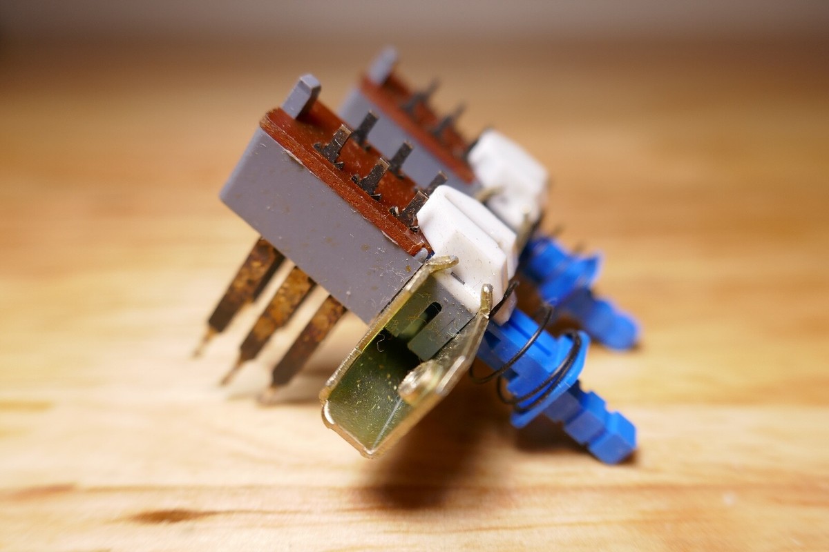 INTERRUPTEUR BOUTON AUDIO MUTING SANSUI 6060 / SWITCH VINTAGE HIFI PARTS REF I11