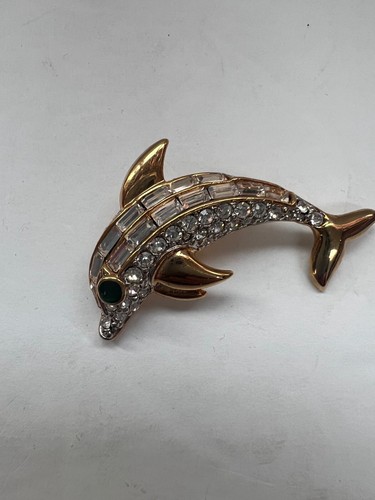 VINTAGE PLAYFUL DOLPHIN CRYSTAL RHINESTONE BROOCH PIN - Picture 5 of 5