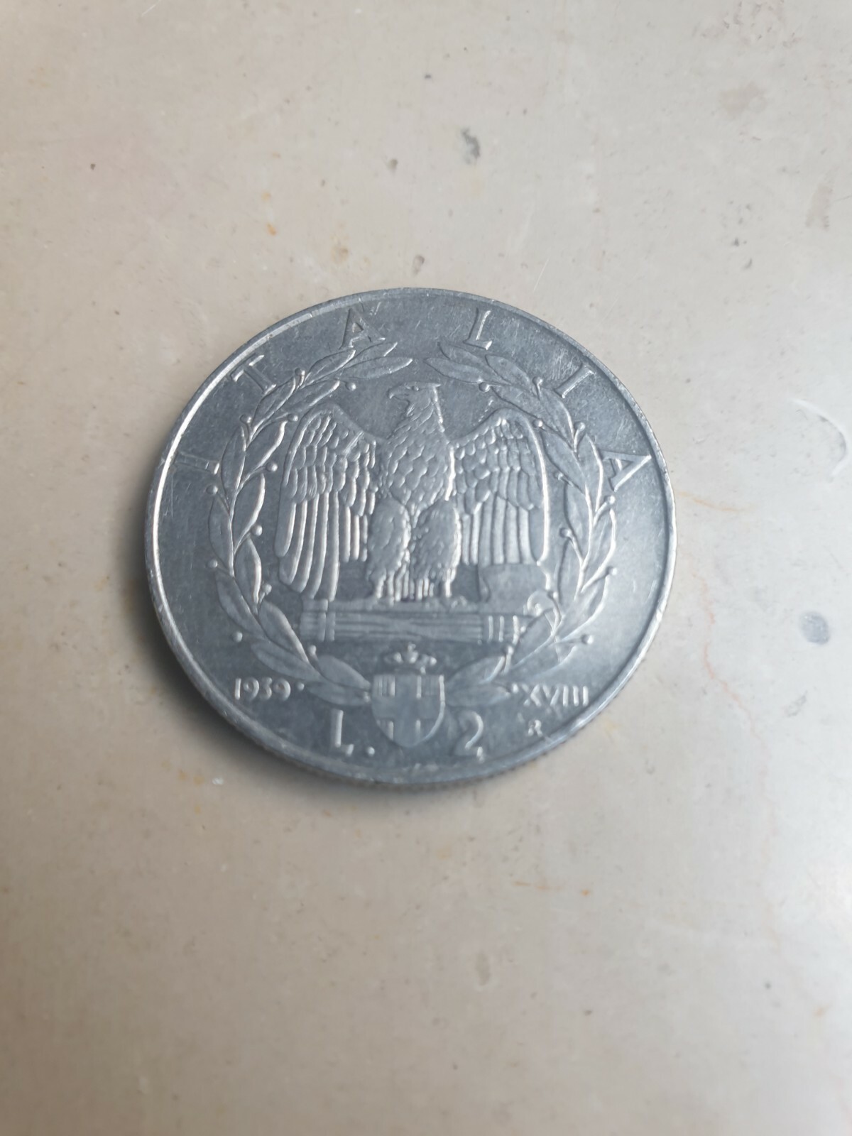 Foto 1 di 6