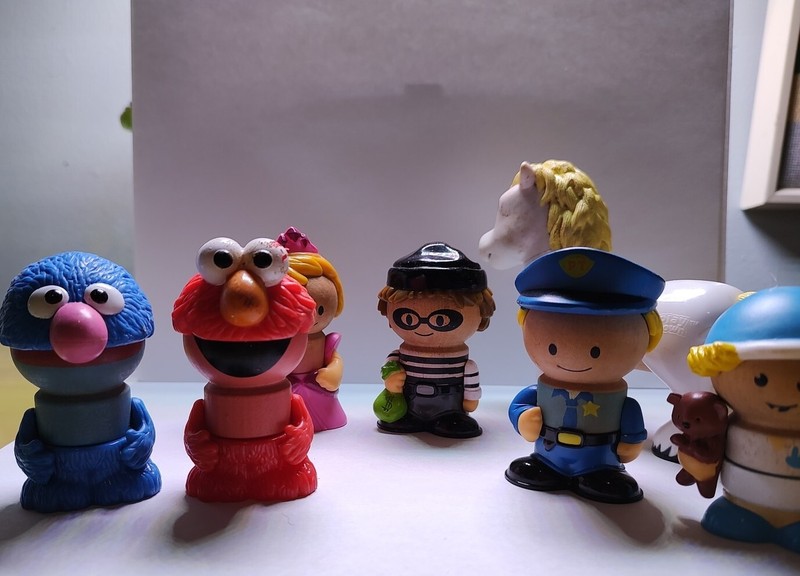 Play Town Learning Curve Wood Toy Lot of 7 Figurines - Royal People Elmo
