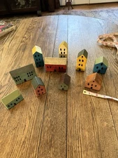 Vintage Felt Bottom Handmade Handcarved Saltbox Salt Box Houses Set Cottage