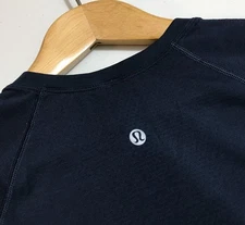 Lululemon Women's Swiftly Tech Short Sleeve Crew Navy Blue T-Shirt Size 10