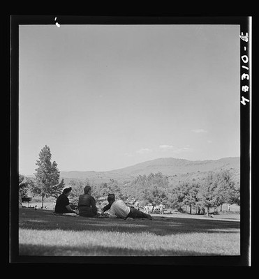 Photo:Mount Kisco New York 1930s People Relaxing on Lawn Mountains View