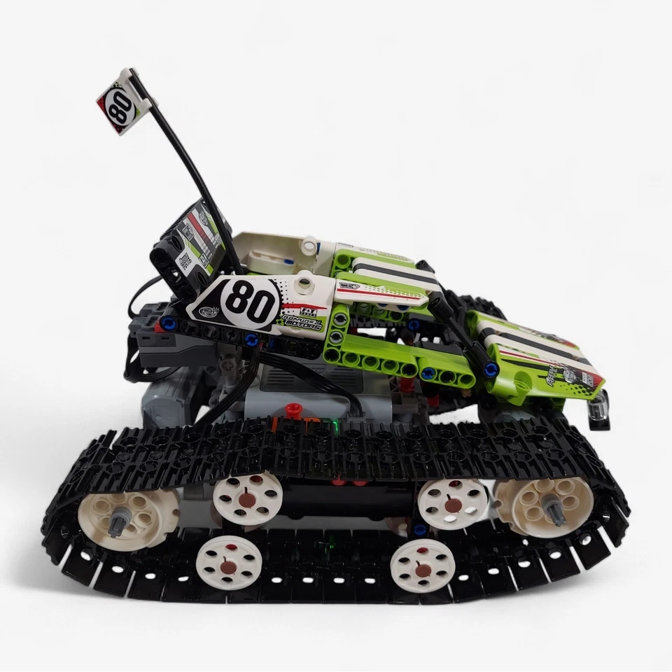 Lego 42065 Technic RC Tracked Racer 100% Complete Pre-owned Working Retired - Image 4 of 4