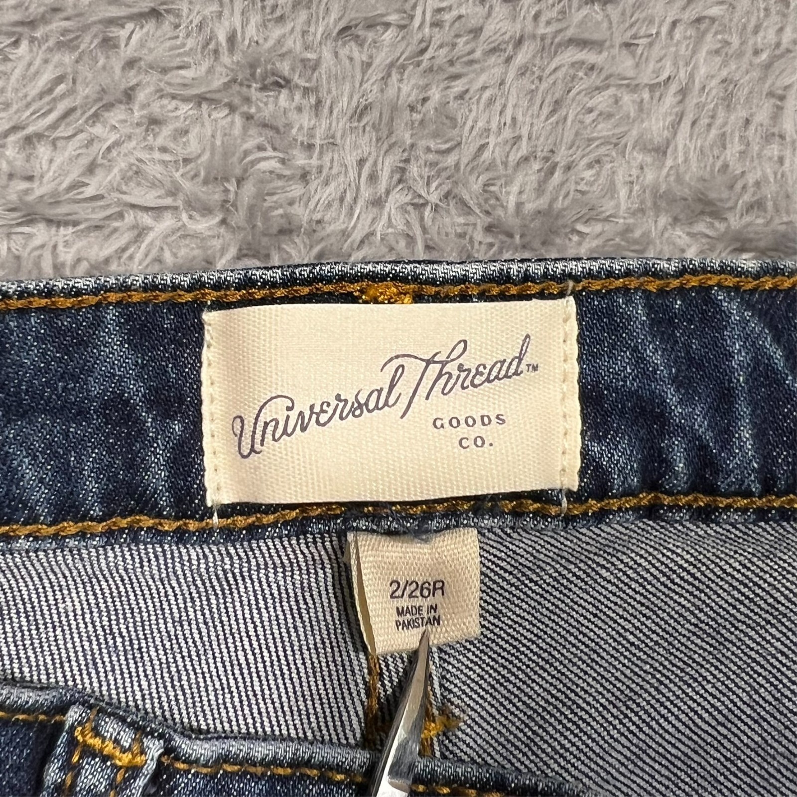 Universal Thread Jeans Slim Straight Distressed H… - image 9